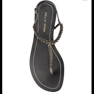 🦋Pelle Moda Metallic Embellished T-strap sandal🦋
